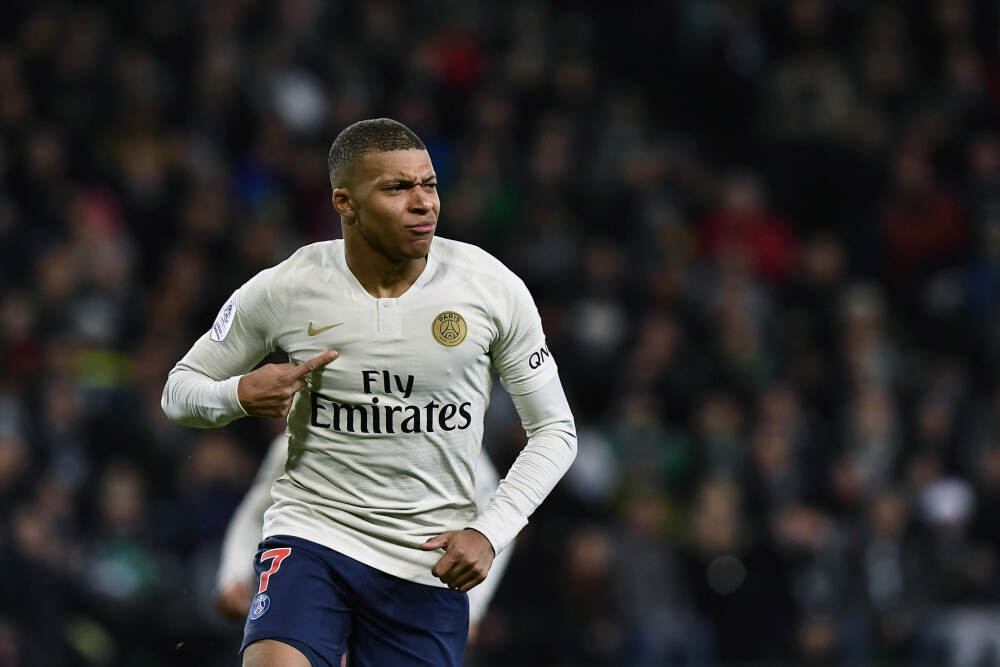 东西问丨张连钢：中国自动化码头是如何跻身全球前列的？